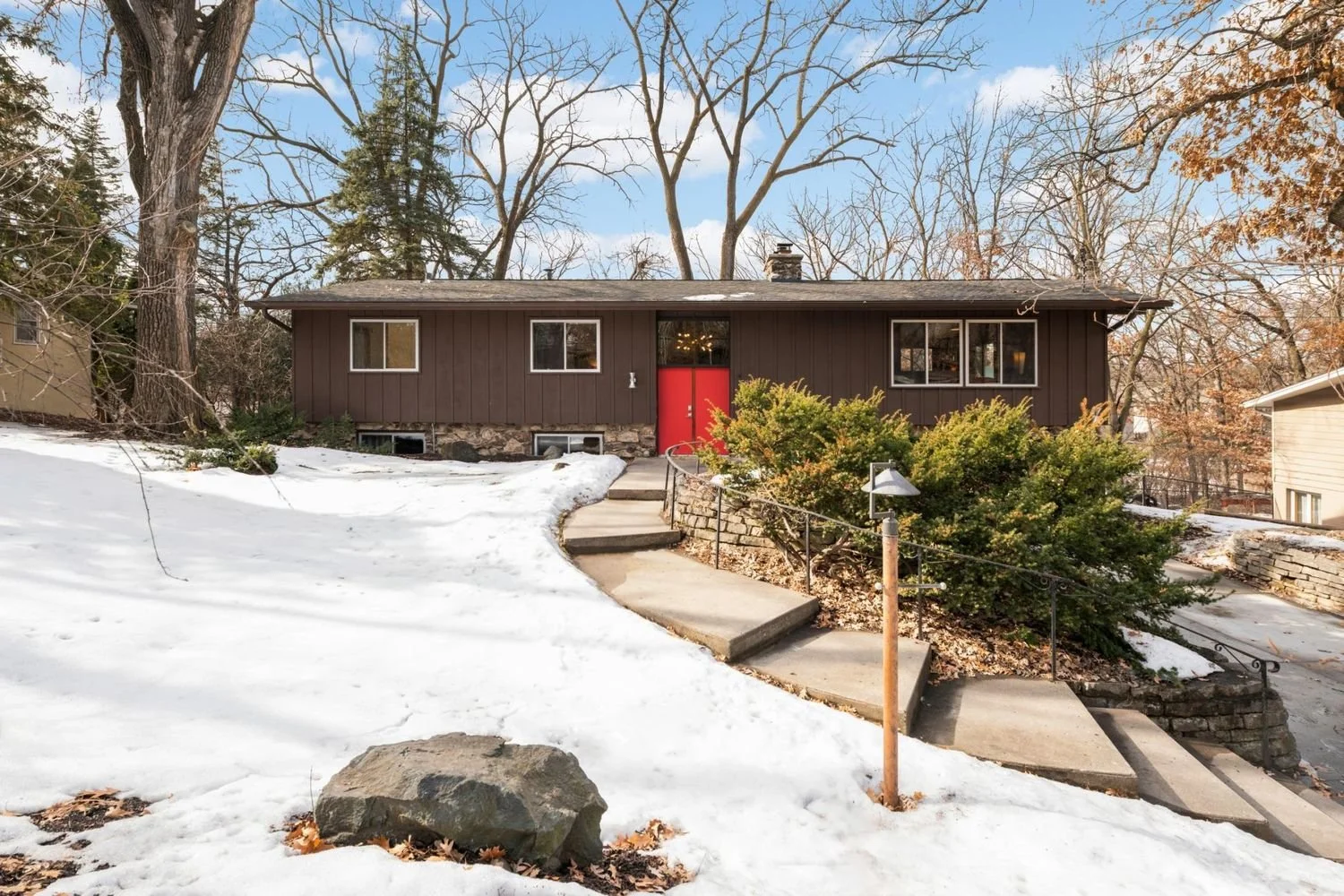 Mid-Century Modern in Edina, MN - $650,000