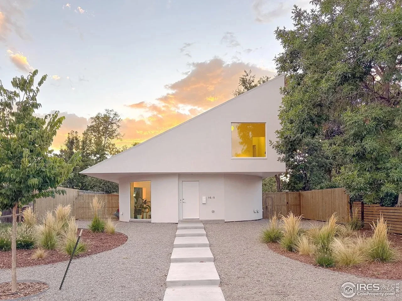 A Contemporary Home in Denver, CO - $750,000