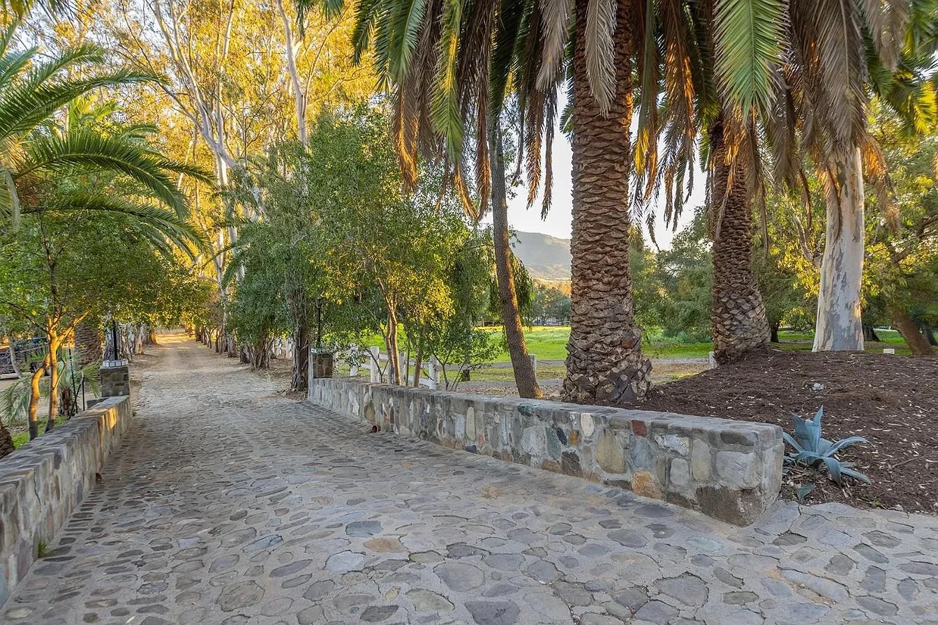 Over 18 Acres in Ojai, CA - $4,700,000