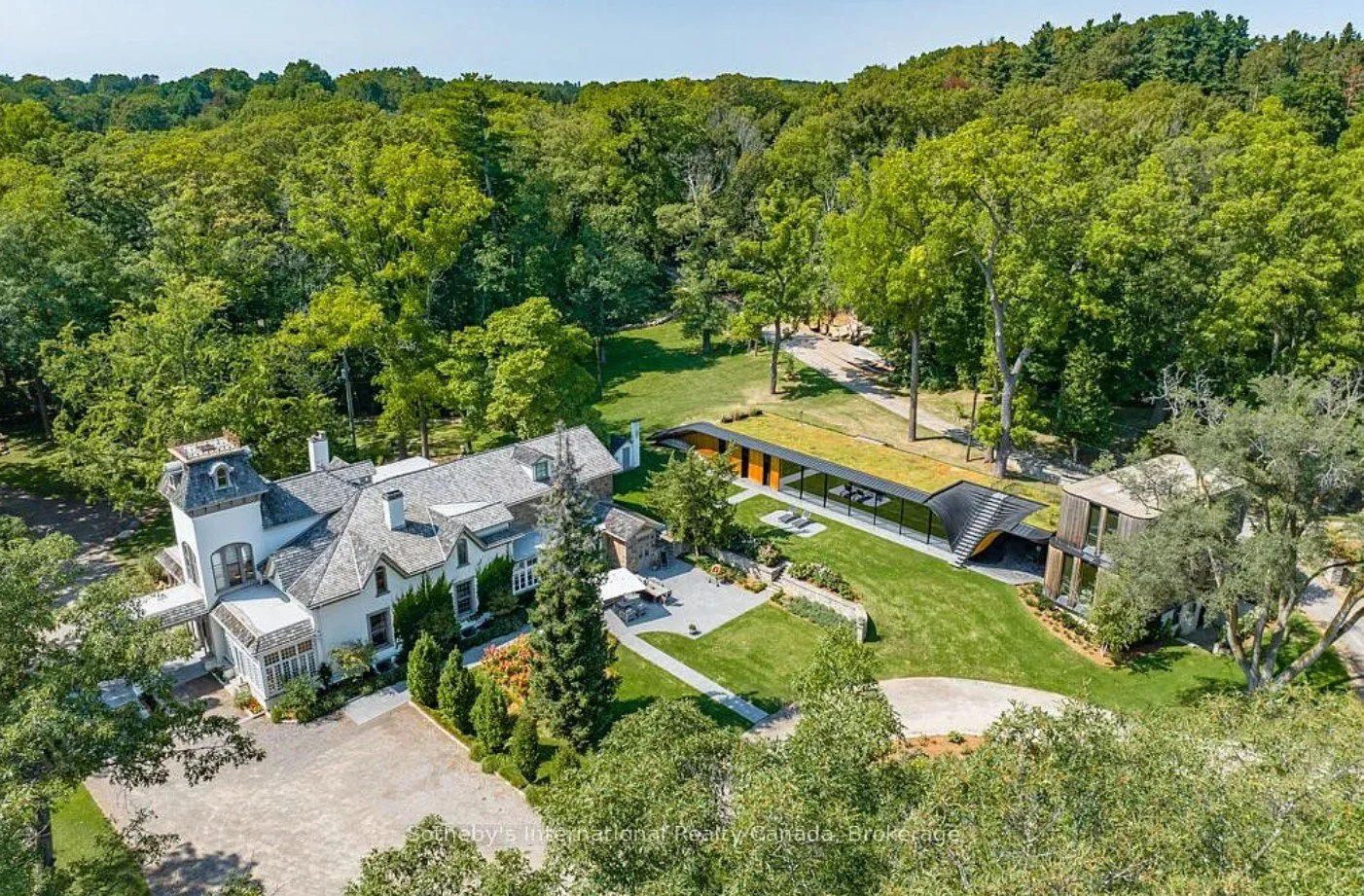 Nearly 39 Acres in Hamilton, ON - C$14,980,000