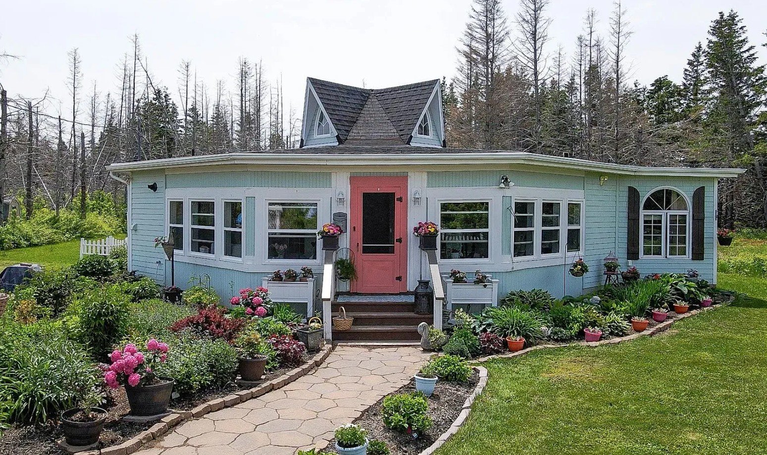 A French Country Inspired Cottage - C$389,900