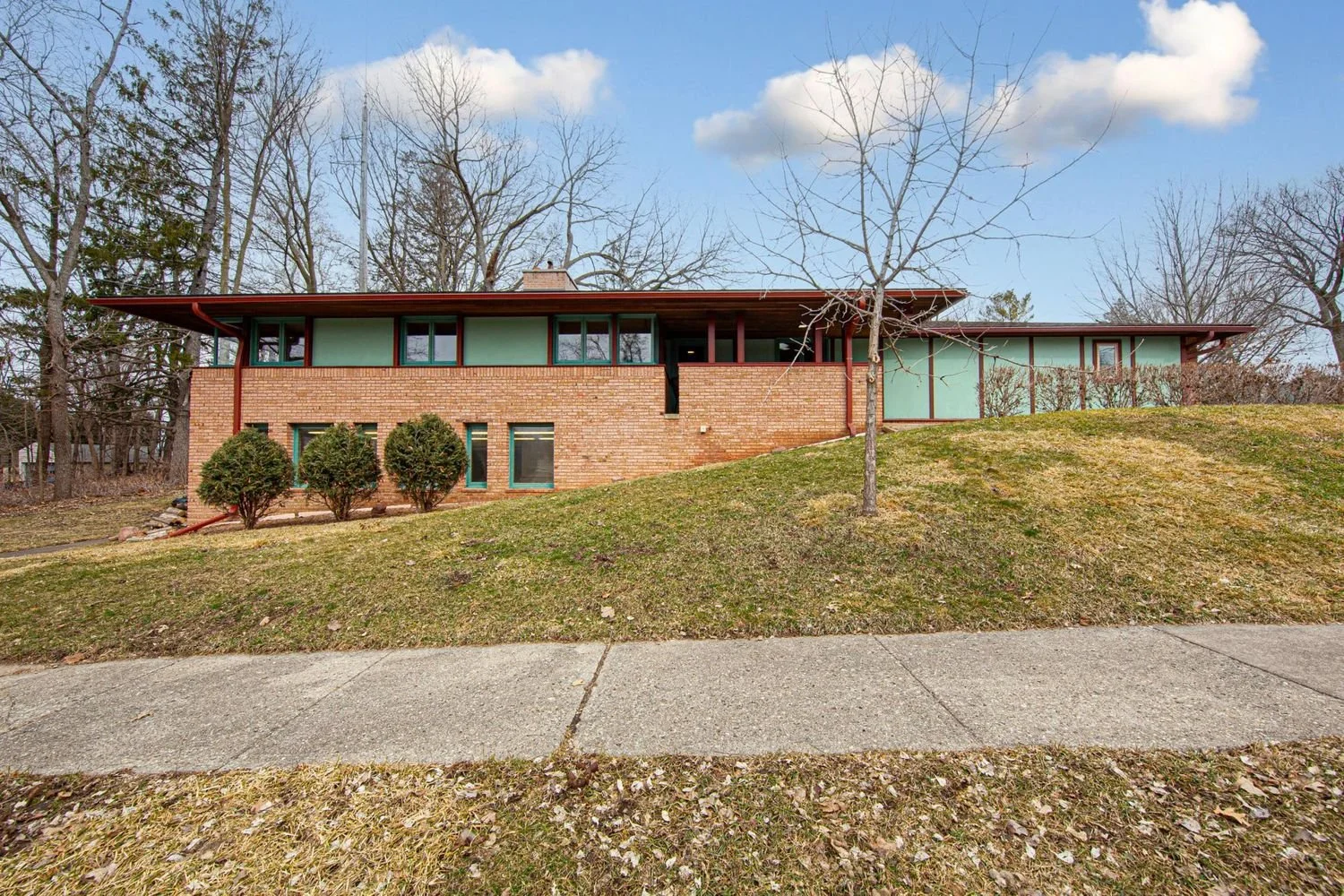 A Mid-Century Rambler in Faribault, MN - $365,000