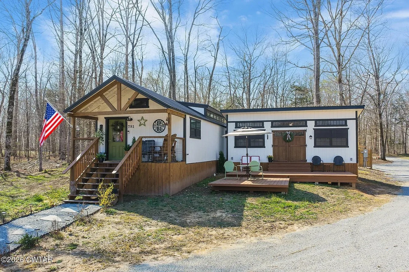 5 Acres in Lobelville, TN - $235,000