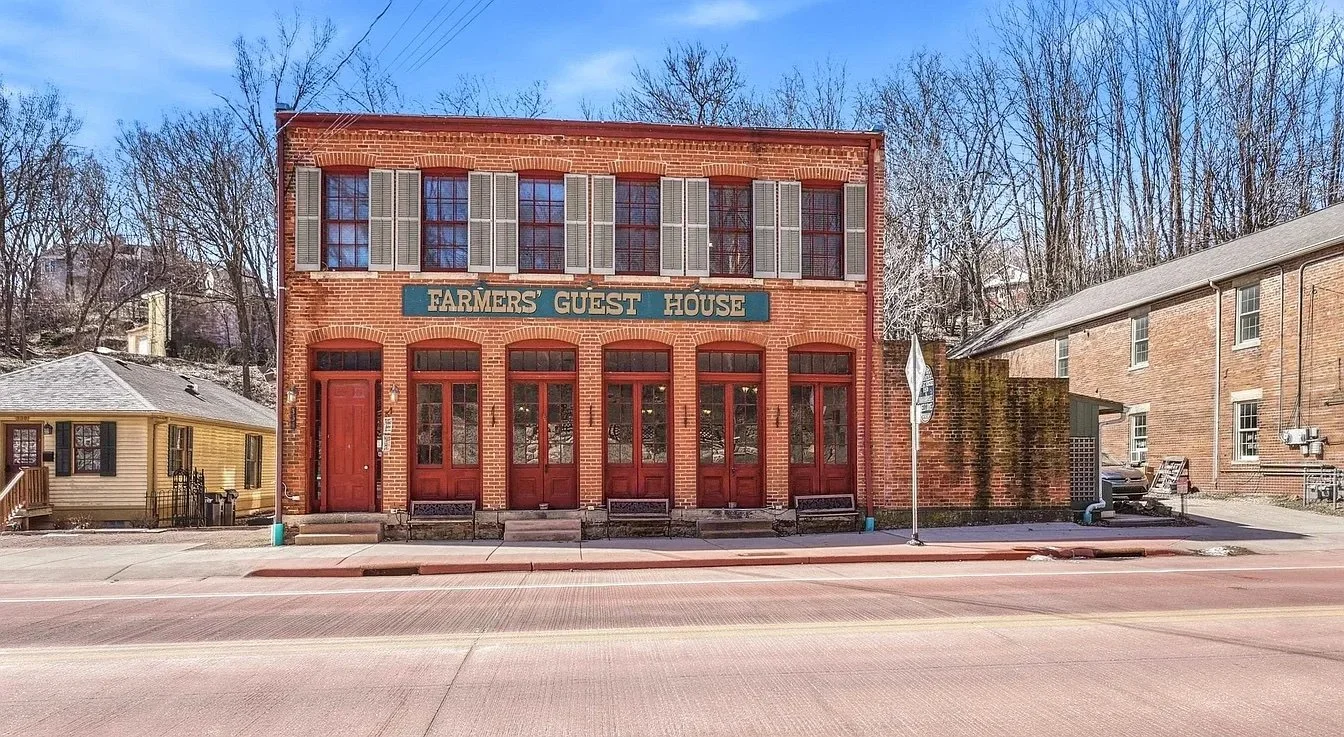 The Farmers Guest House in Galena, IL - $1,250,000