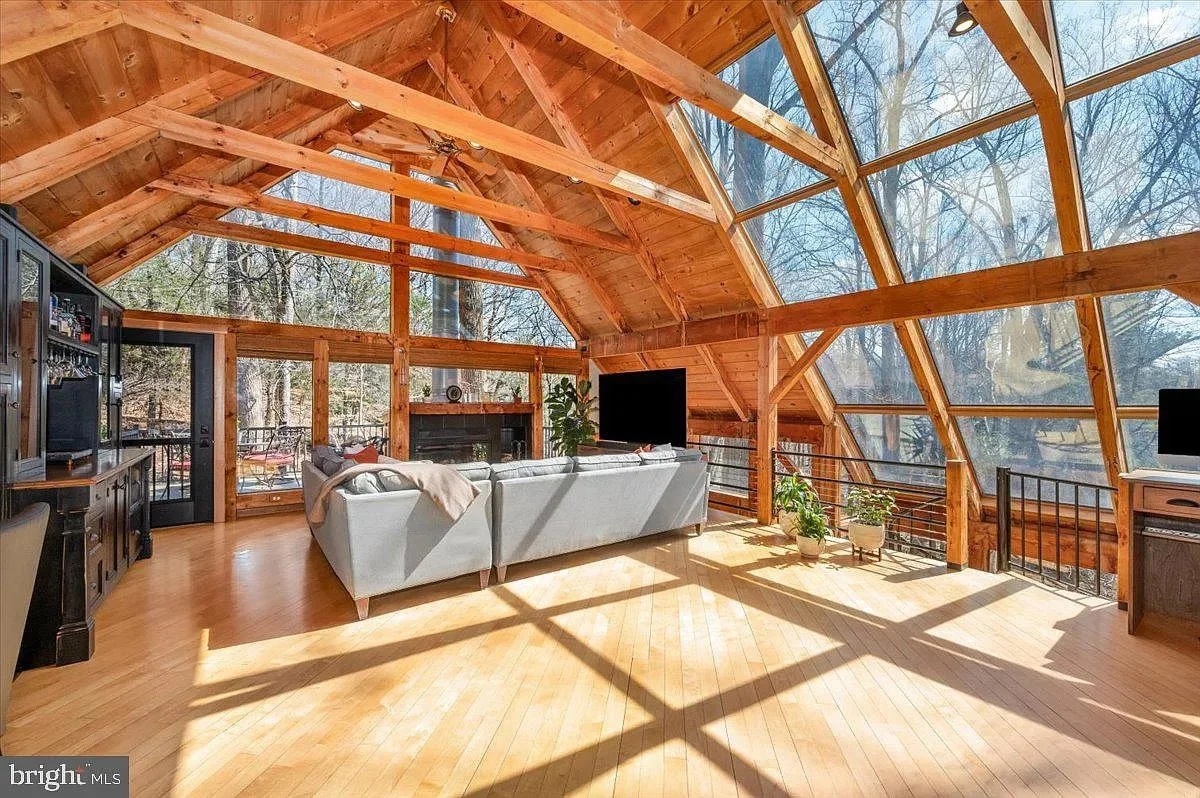 Post-and-Beam Construction in Cockeysville, MD - $850,000