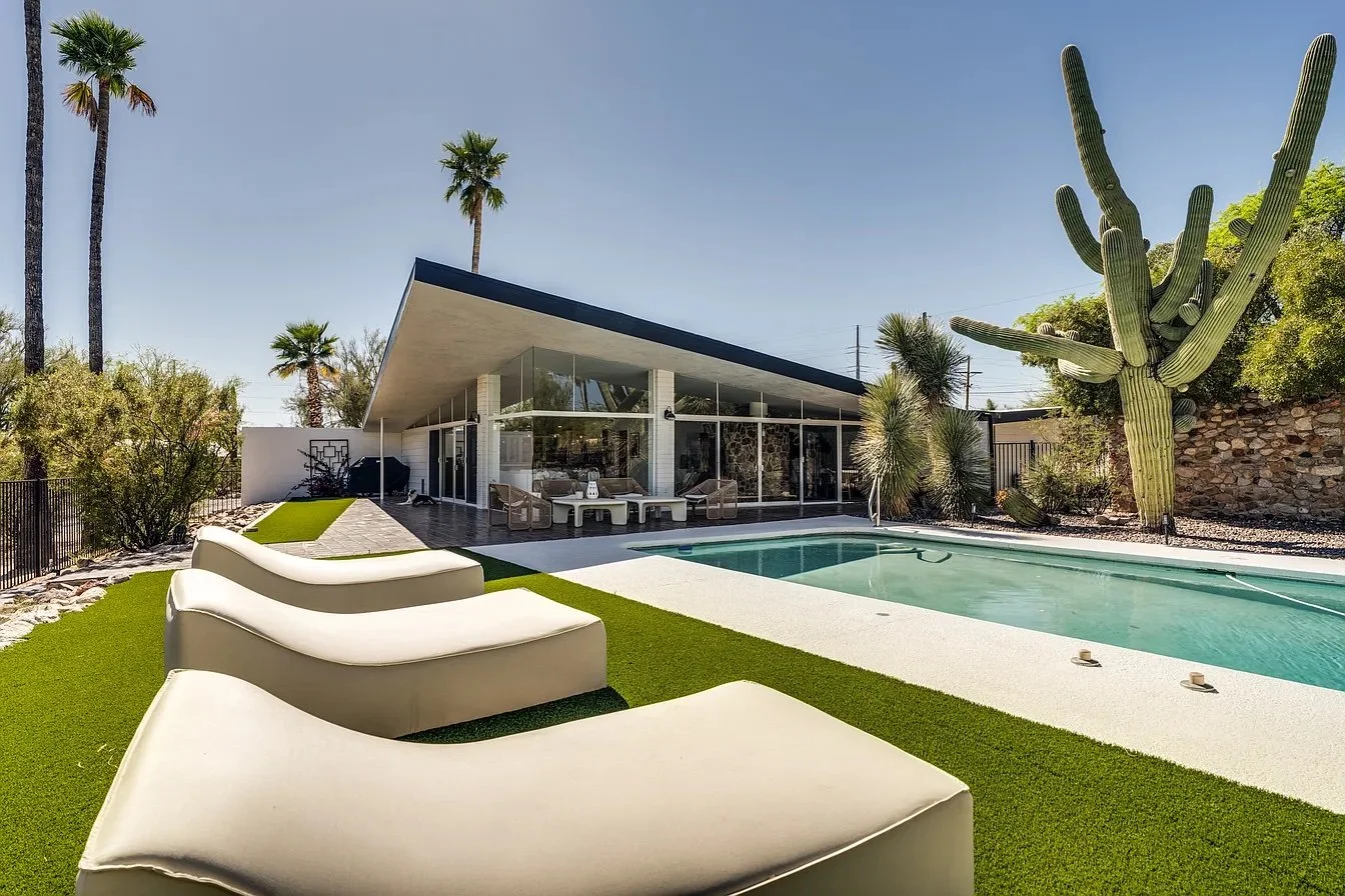 Towering Saguaros in Tucson, AZ - $825,000