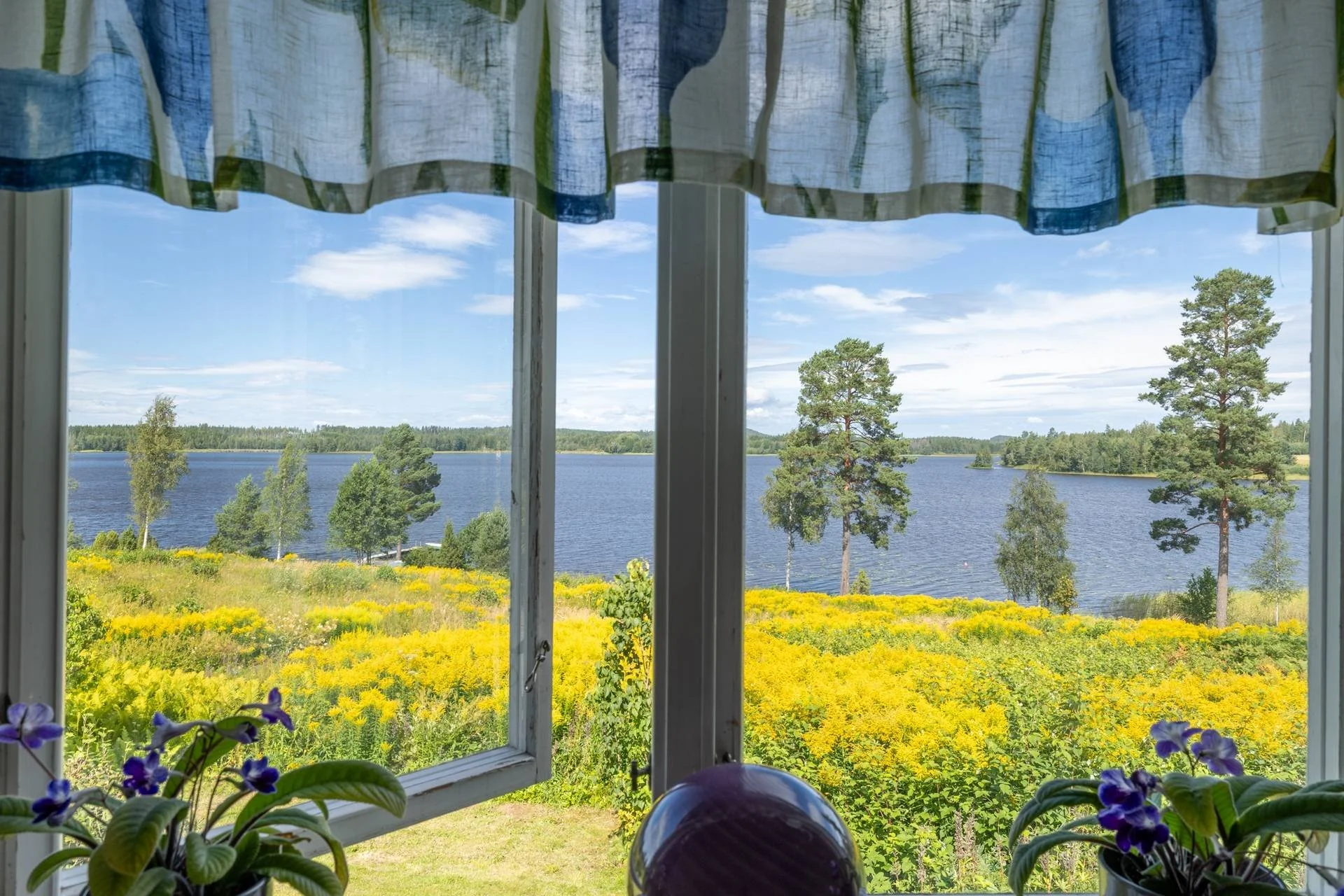 Lakefront in Sweden - 1,795,000kr