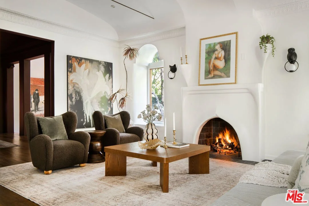 A Work of Art in Los Angeles, CA - $2,799,000