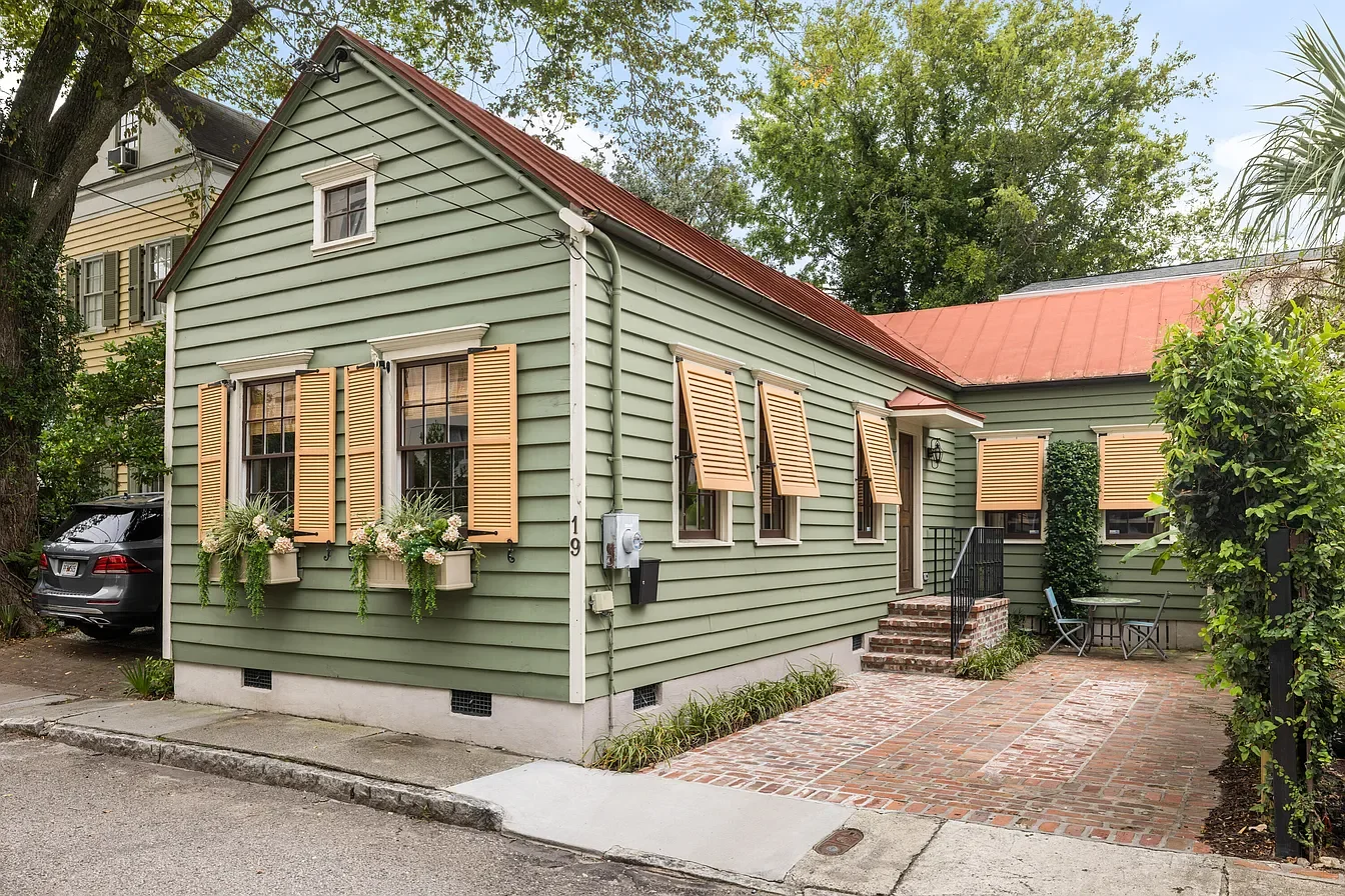 A 1930s Cottage in Charleston, SC - $995,000