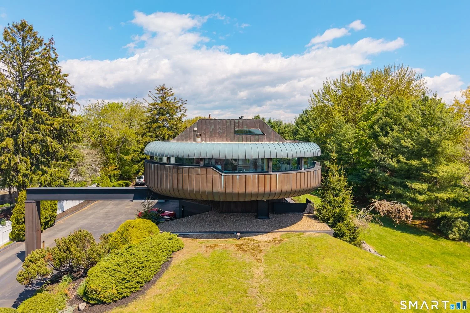 A Condo in "The Spaceship" by Wilfred Armster - $779,000