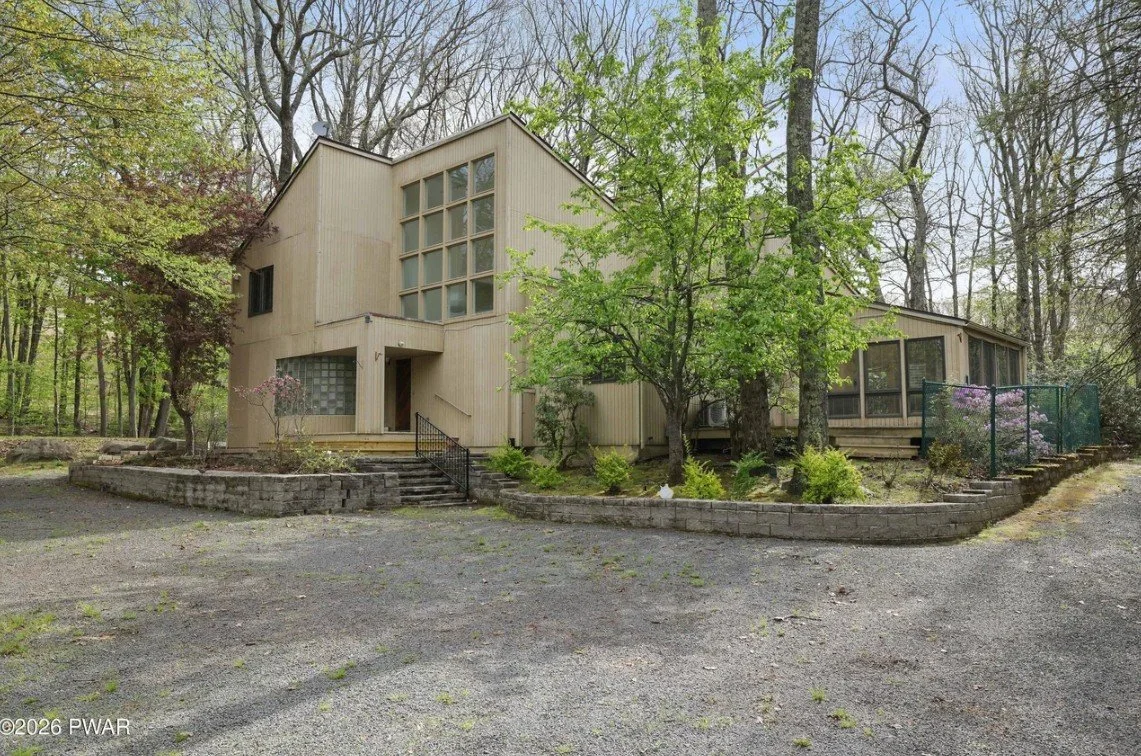 Contemporary  Architecture in Lords Valley, PA - $399,000
