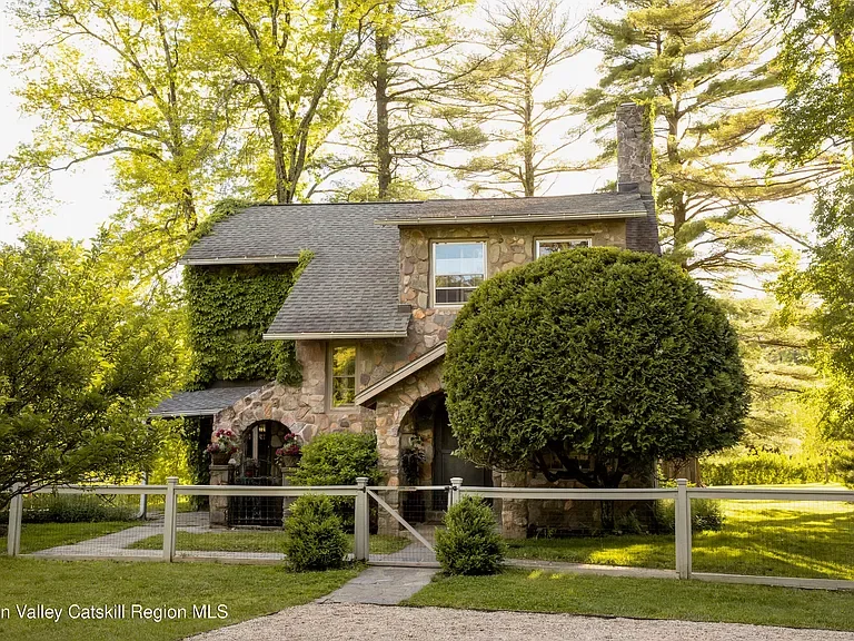 Picturesque in Woodstock, NY - $4,250,000