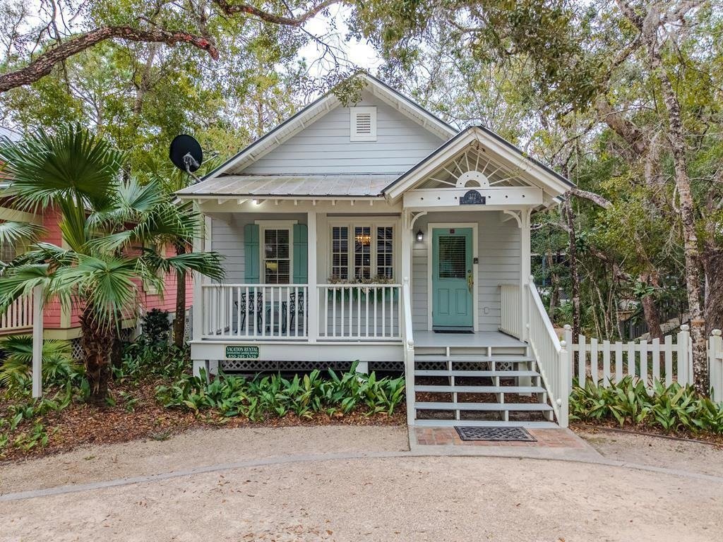 A Cottage in Steinhatchee, FL - $268,000