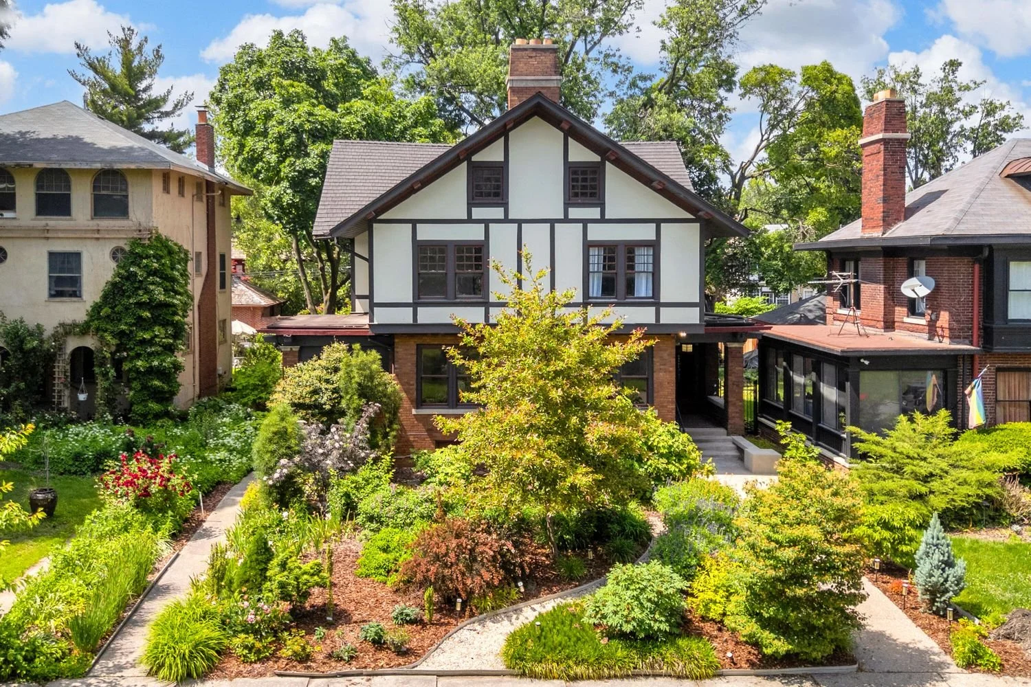 1911 Arts and Crafts in Detroit, MI - $665,000