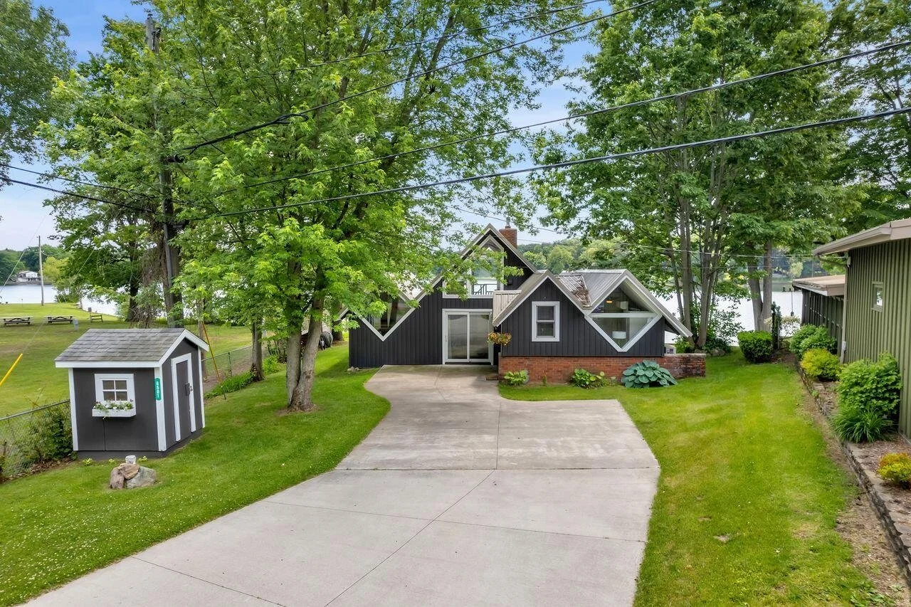 Lakefront in Lakeview, MI - $589,900