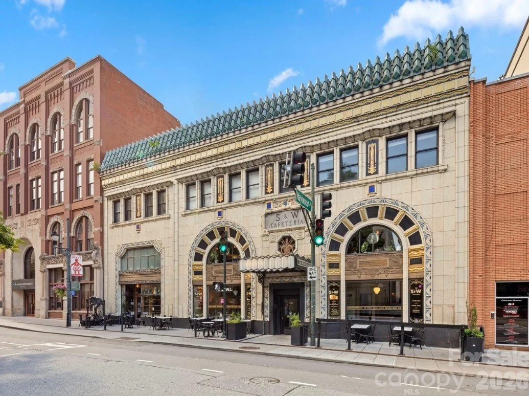 A Condo in a Beautiful Art Deco Building - $650,000