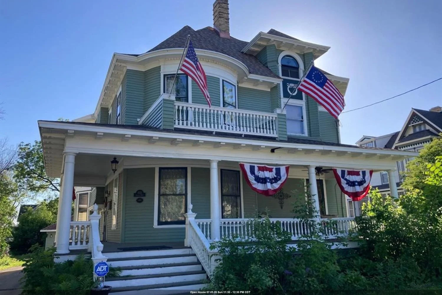 894 Queen Anne Victorian in Oshkosh, WI - $439,900