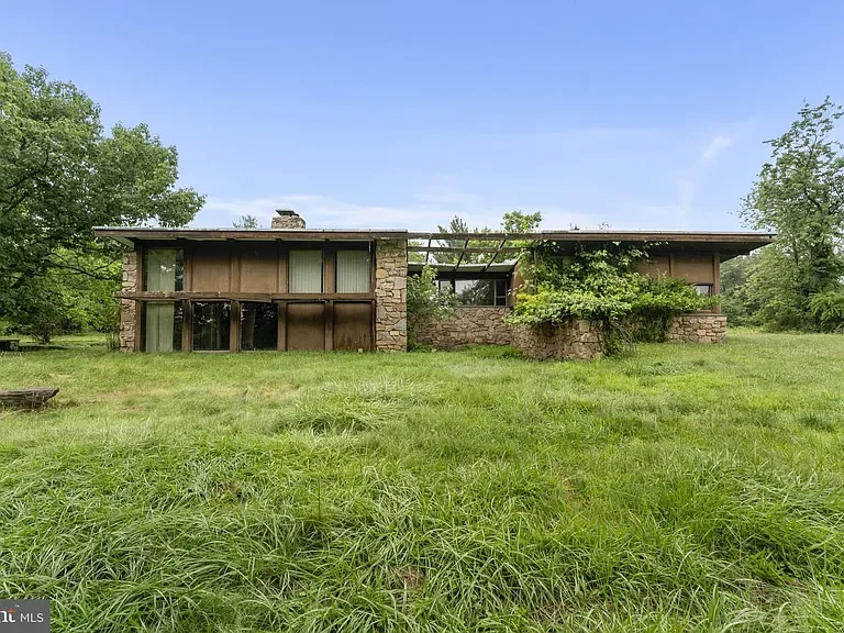 The Morton and Lenore Weiss Residence by Louis Kahn - $599,900