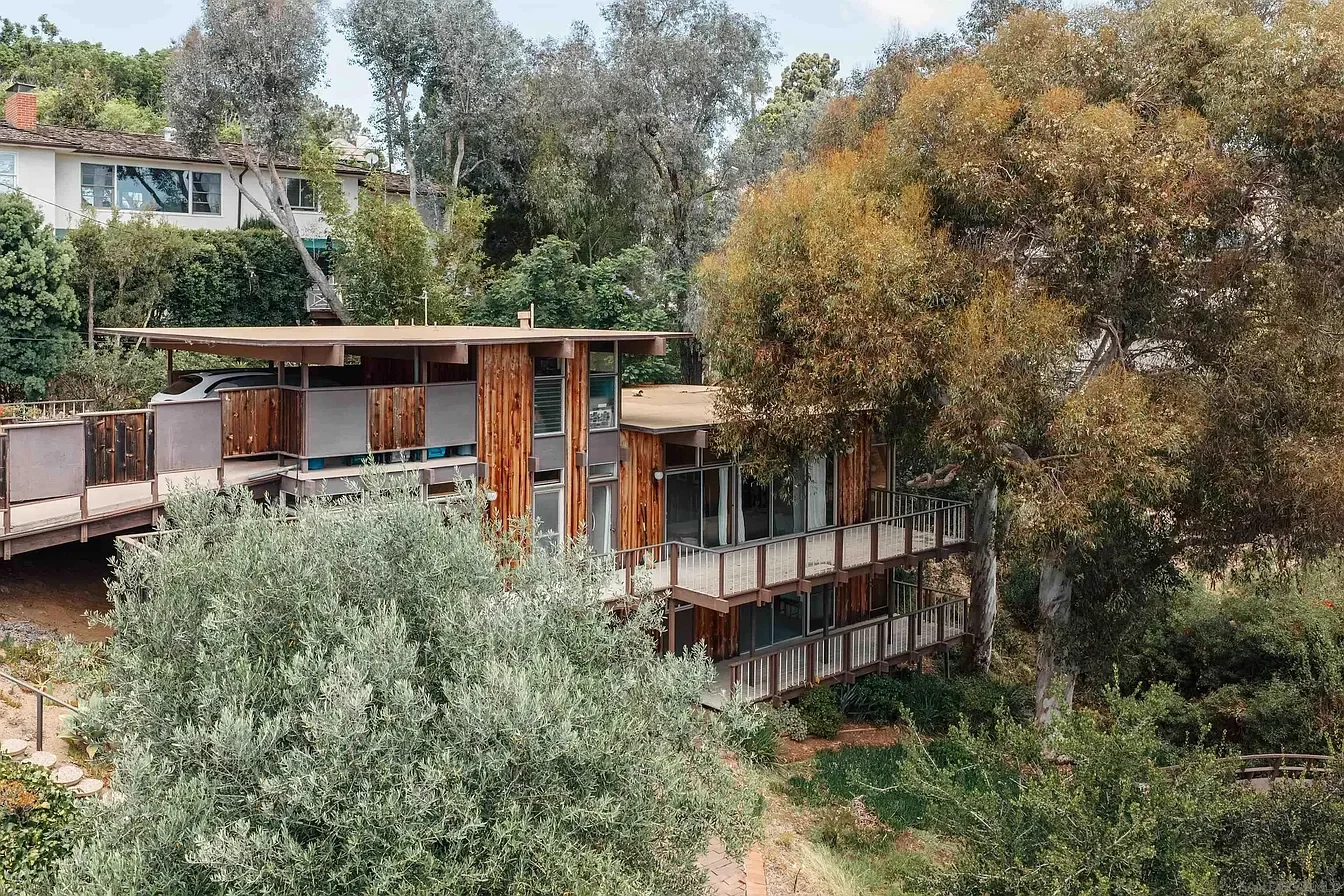 The Bone Residence by Richard Lareau - $2,590,000