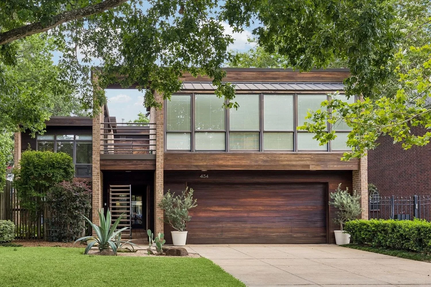 Contemporary Meets Timeless in Houston - 1,645,000