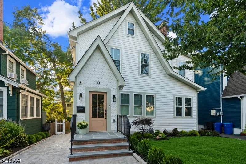 A Reimagined Home in Maplewood Township, NJ - $919,900