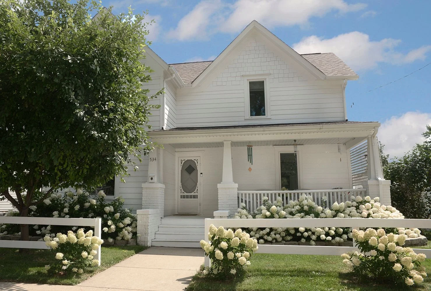 Hydrangea Heaven in Ottawa, IL - $298,000