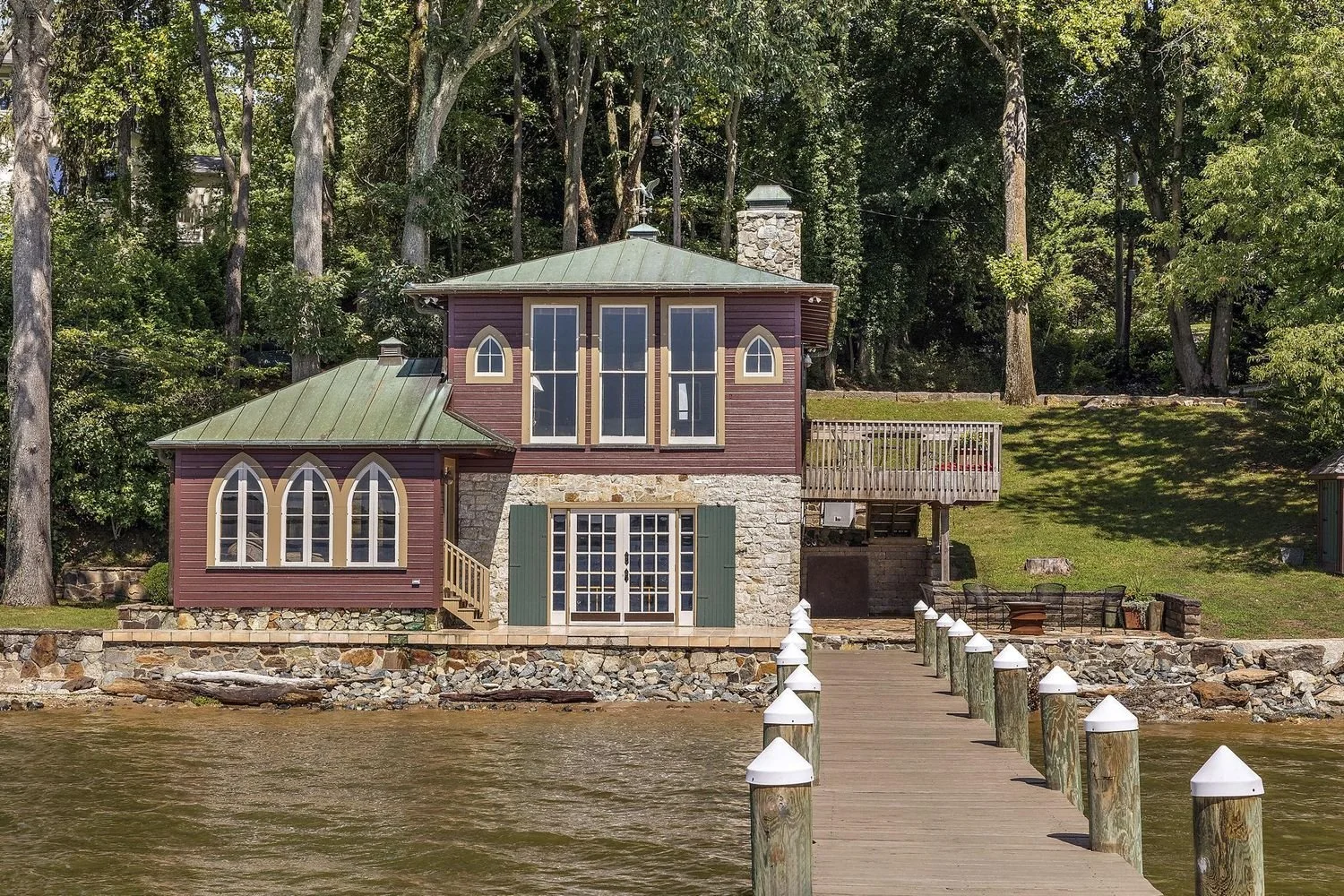A Converted 1830s Boathouse in North East, MD - $985,000