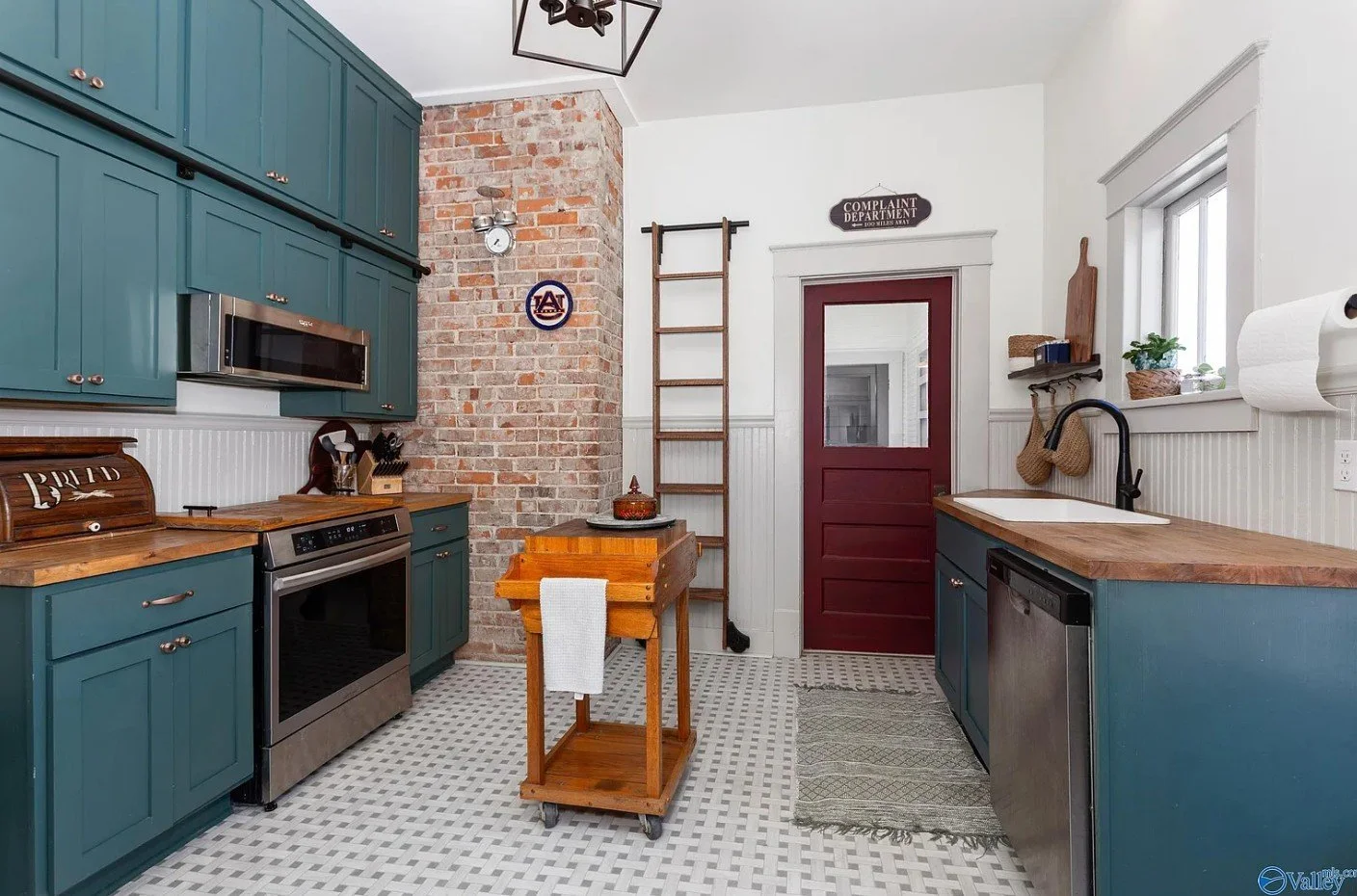 A Craftsman in Gadsden, AL - $279,900