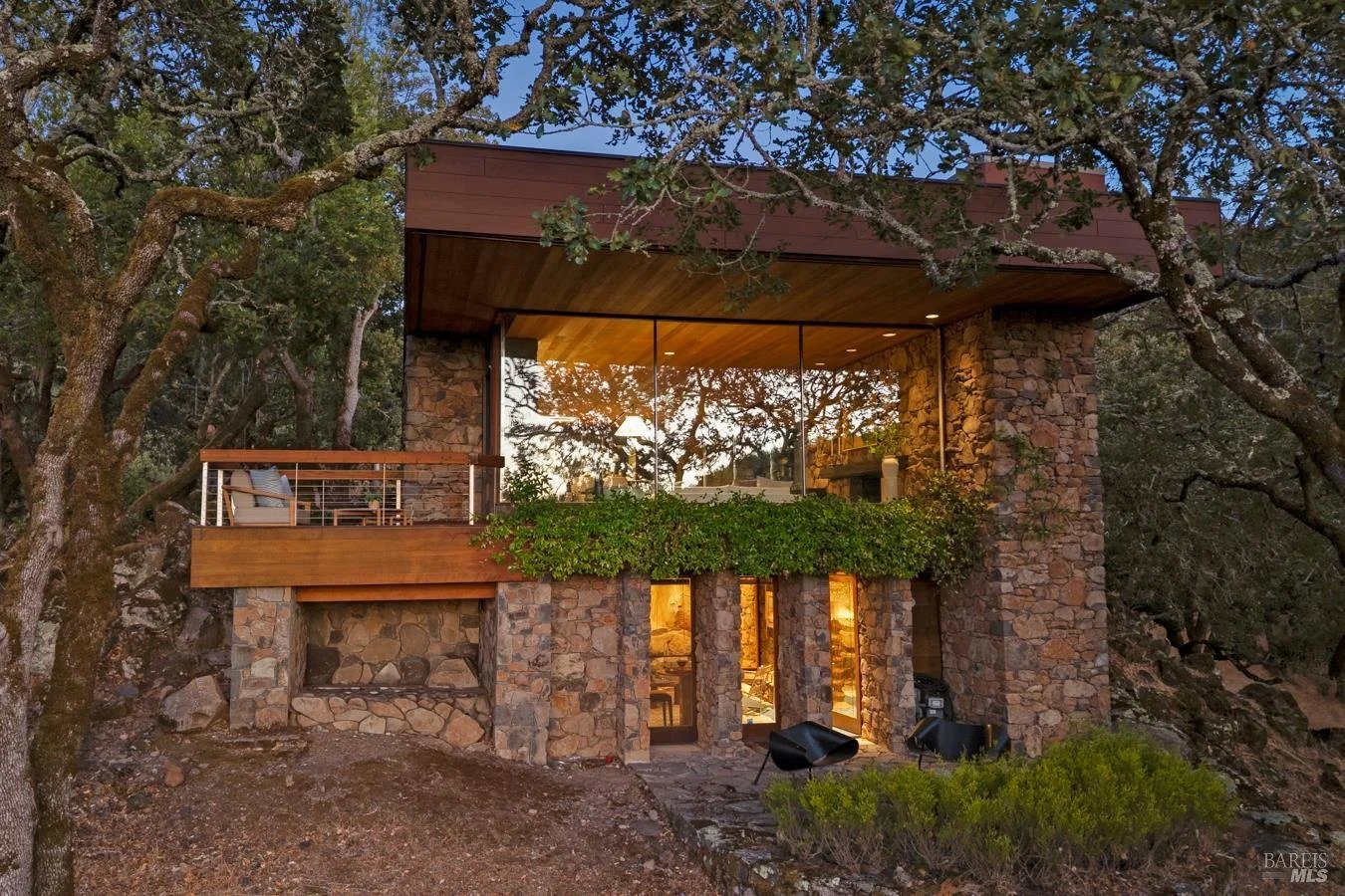 A Larry Simons Design on 1.8 Acres - $3,289,000