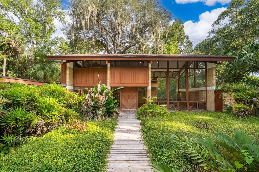 A Harry Cline Merritt, Jr. Design in Oviedo, FL - $675,000
