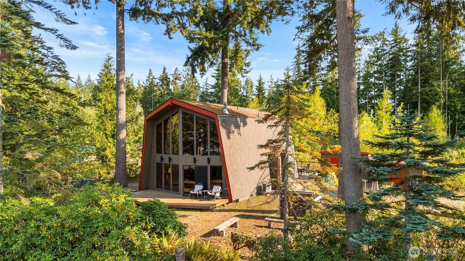 A Cabin in Maple Falls - WA $379,000