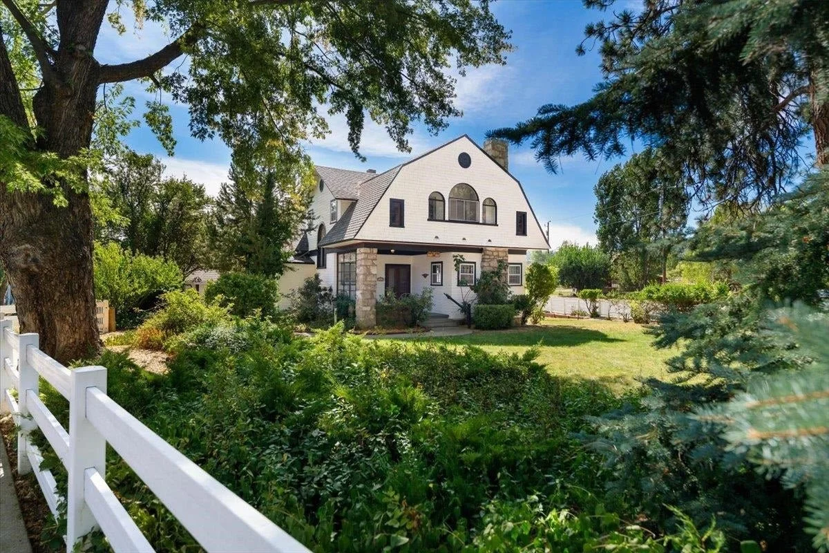 The 1906 Balfrey House in Etna, CA - $529,000