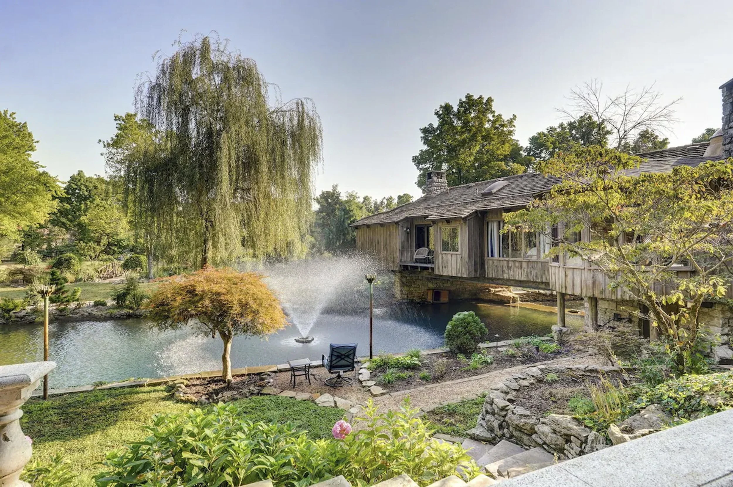 A 1962 Don Russell Design in Springfield, MO - $1,200,000