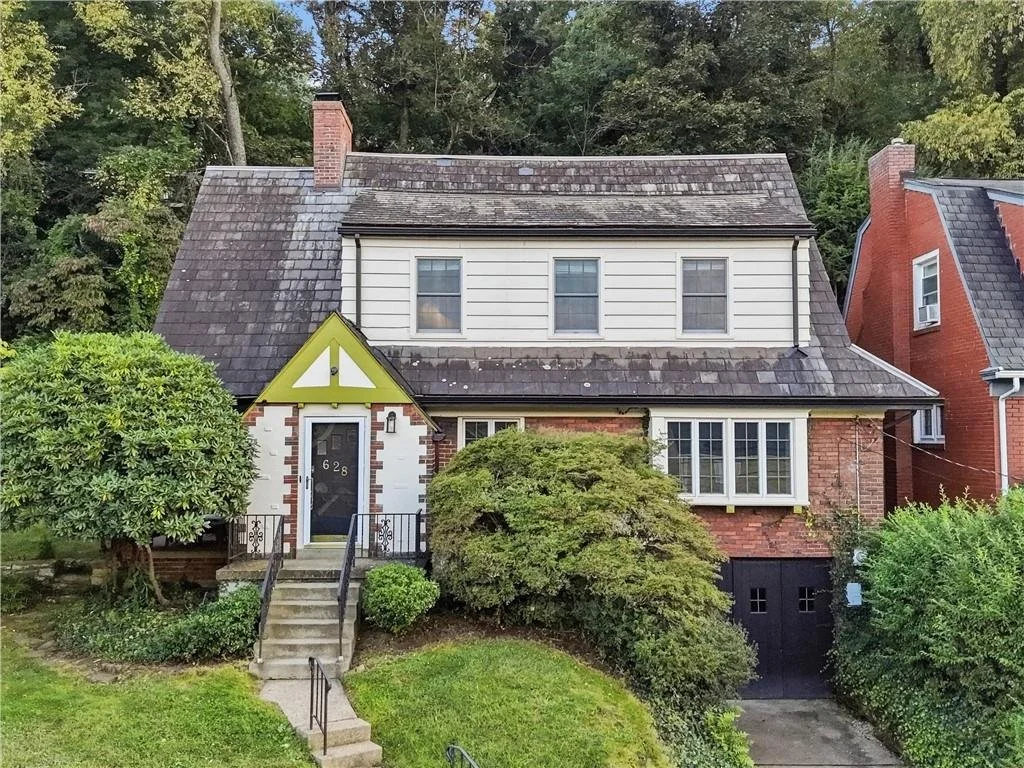 An English Cottage in Pittsburgh, PA - $285,000
