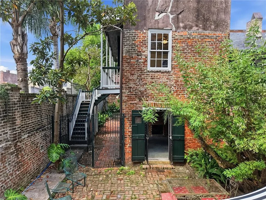 A Free-Standing Condo in NoLa - $550,000