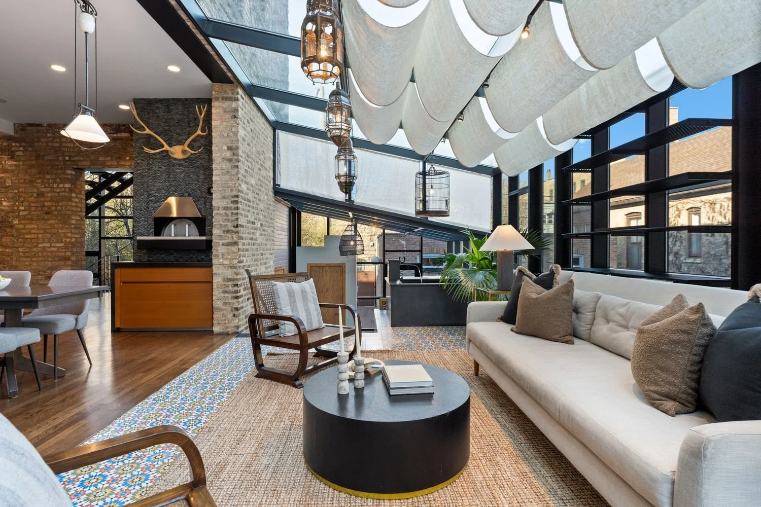 A Greystone in Chicago - $3,850,000