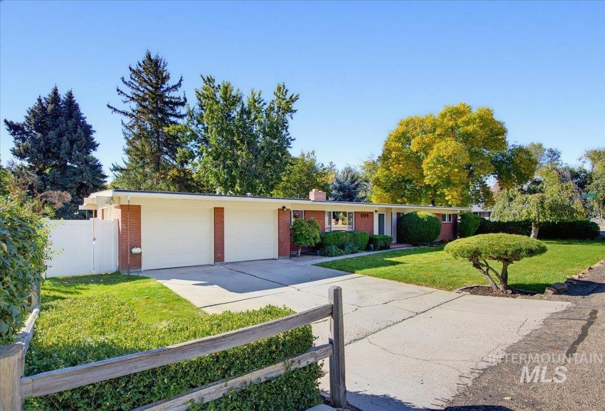 1957 Mid-Century Ranch in Boise - $500,000