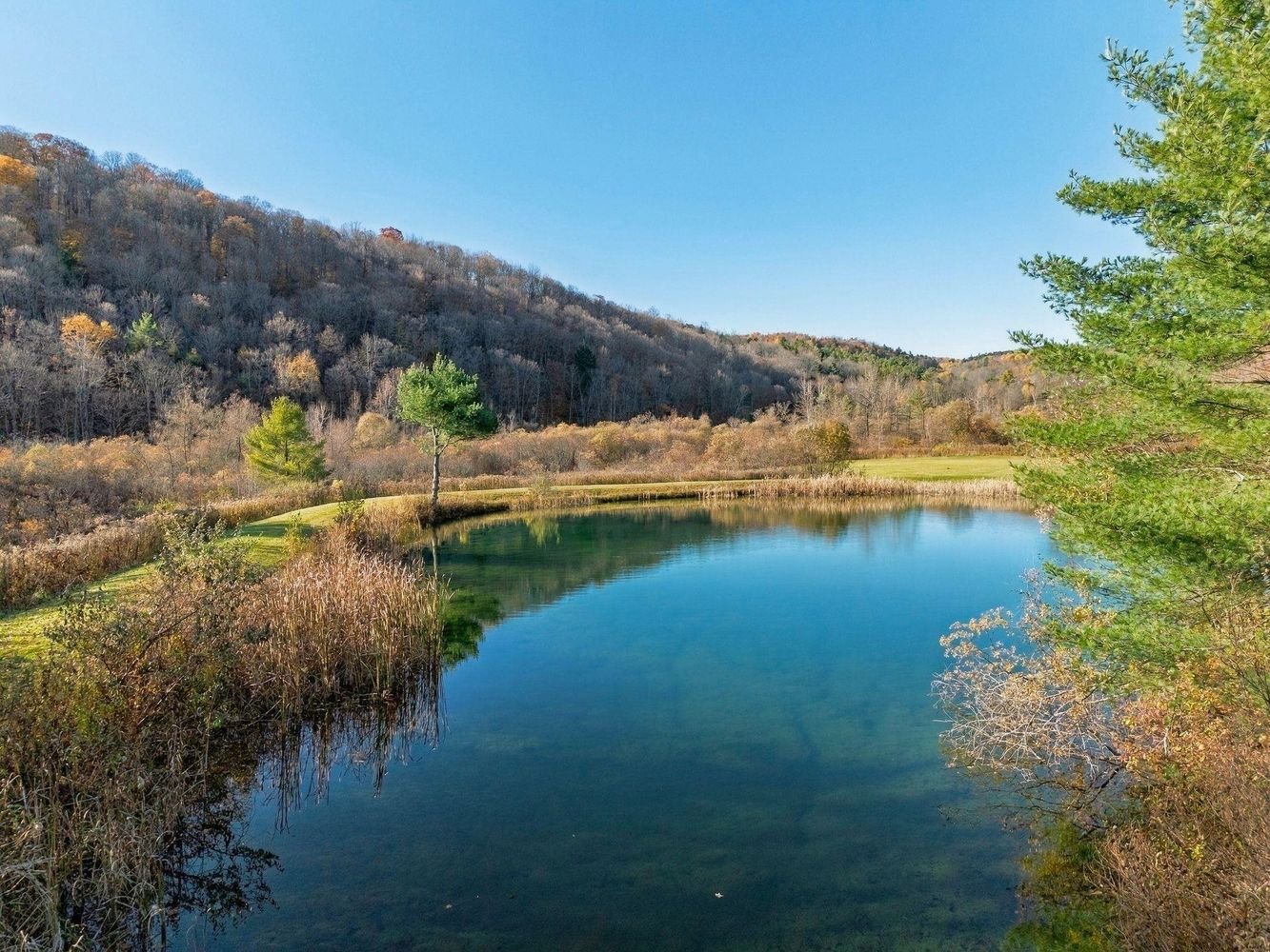 7 Acres in Pomfret, VT - $350,000