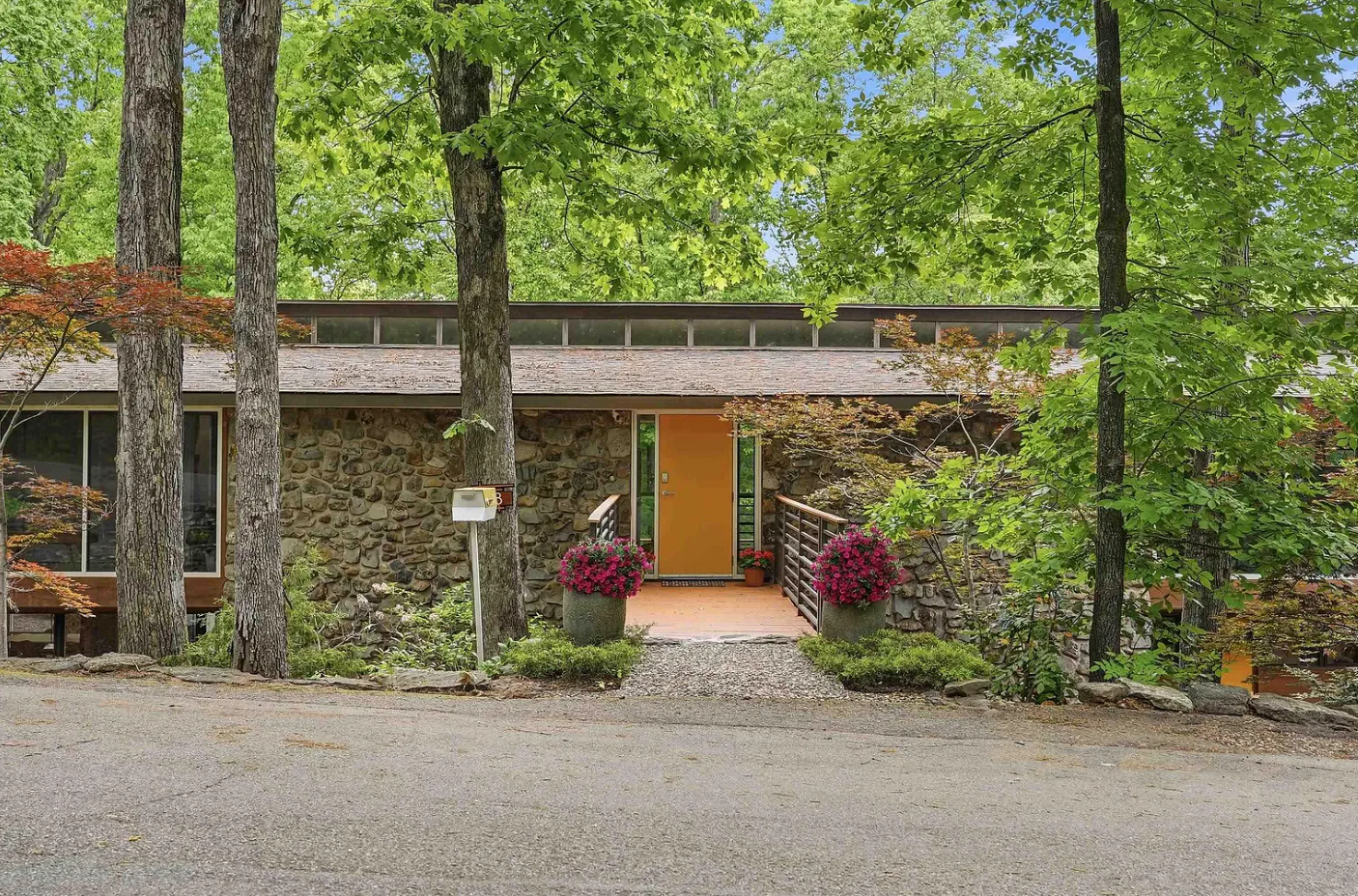Mid-Century Modern in Little Rock, AR - $1,399,000