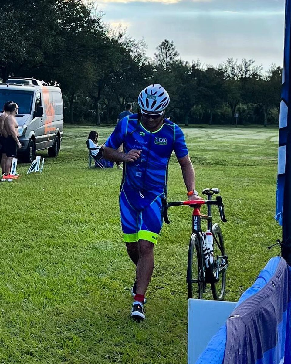 Focus&hellip;👊🏼 @sergioramos1980 into T2 at @integritymultisportinc Miami man Triathlon 😎💪🏼 #racing #triathlon #triathlete #swimbikerun #triathlonteam #triathlete #trilife #trilifestyle