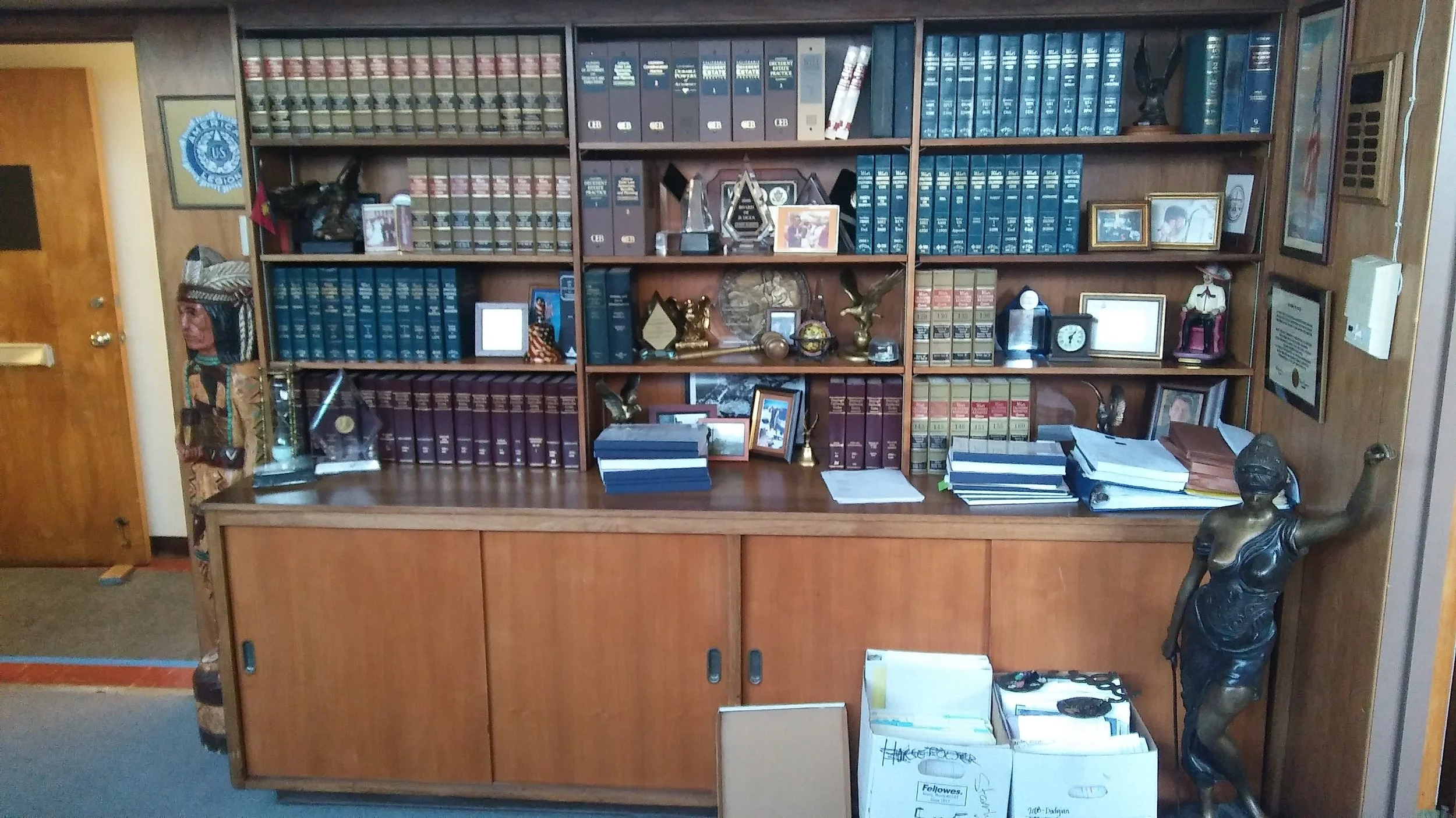 Judges office 1.jpg