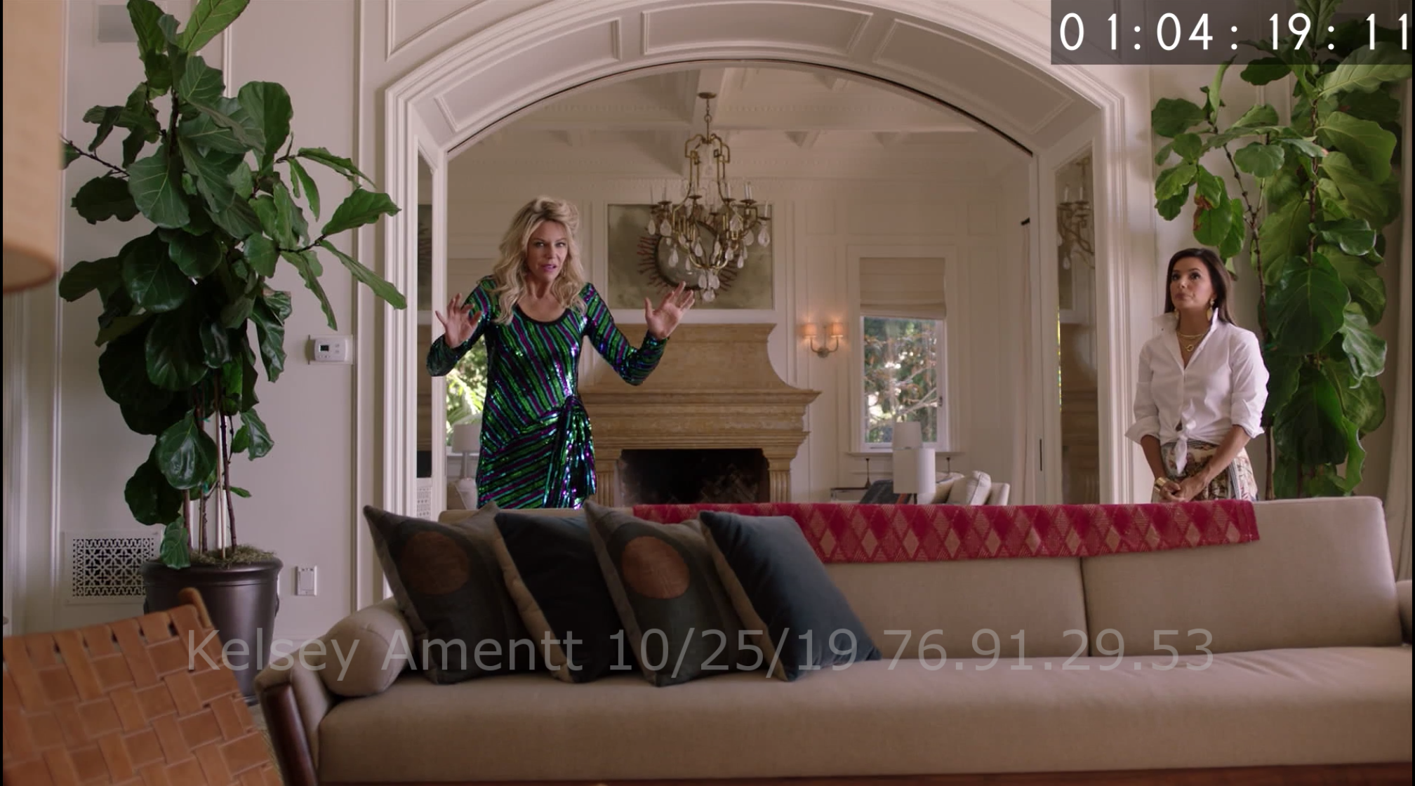 107.04.19.17_Rumualdo Green Circle Painting.png