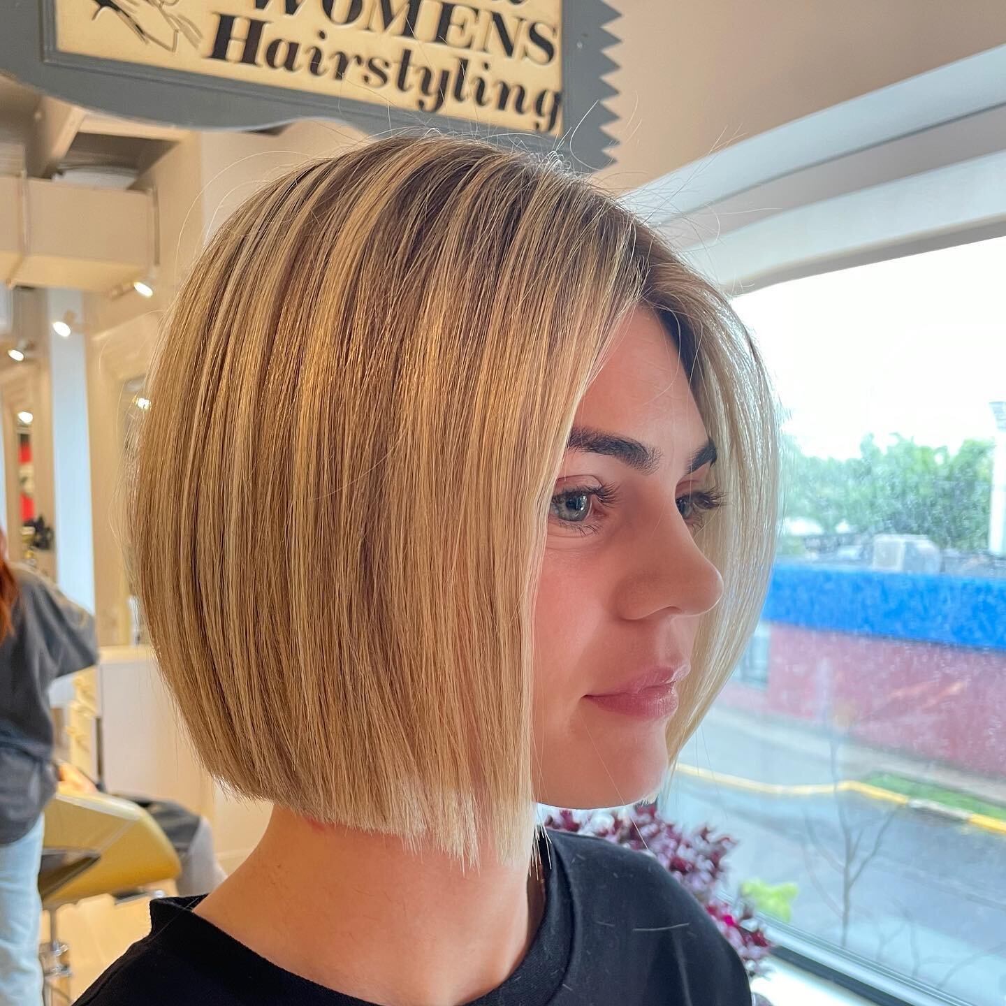 So fresh and so clean ✨ Precision bob by @stephypotts 

We are closed today for Labor Day 🇺🇸 We will be back tomorrow as usual, 10-8 ✌🏻

#monmouthcountynj #nj #redbanknj #njhair #hairsalon #hairstylist #makeupartist #haircut #color #artist #redban
