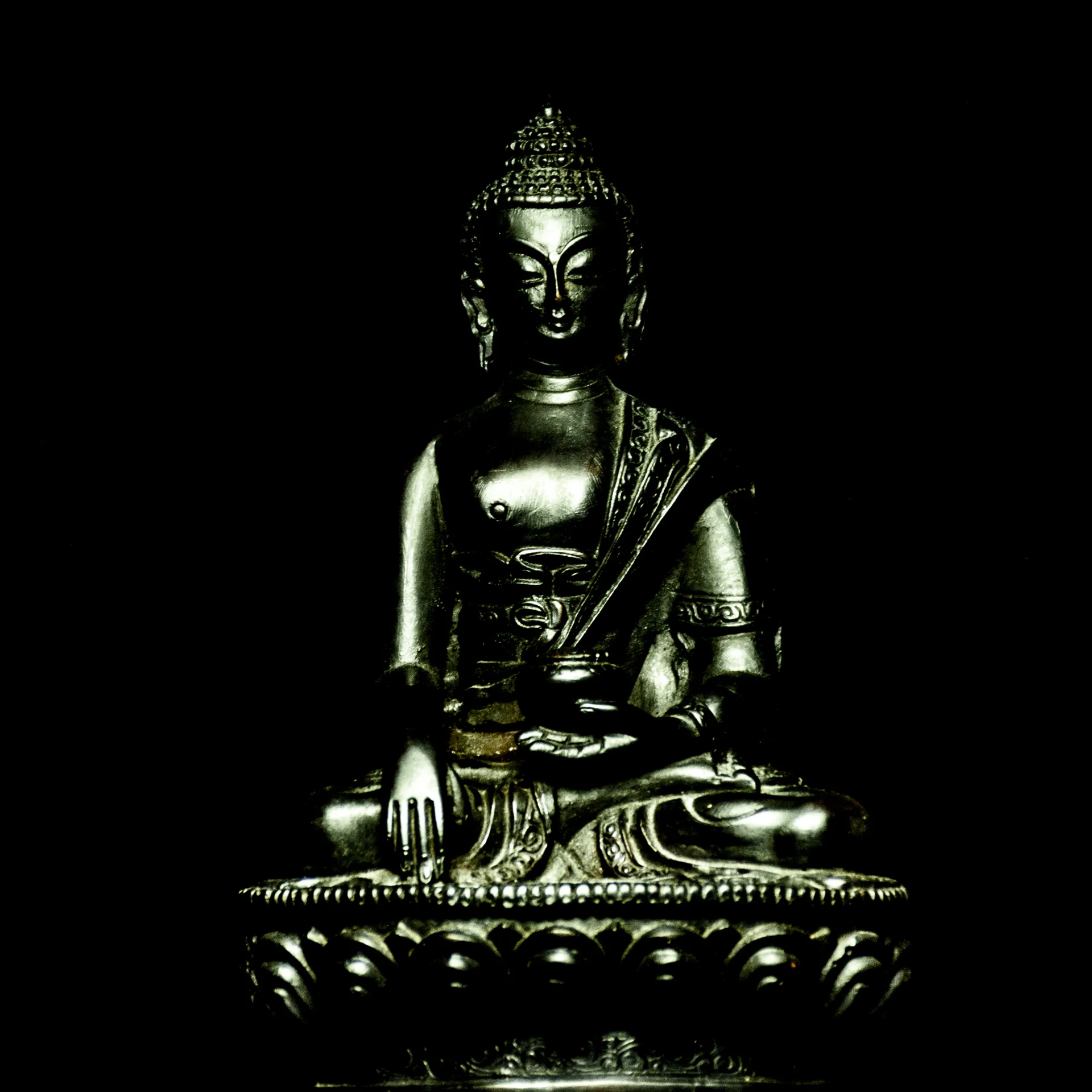 Buddha Statue 1