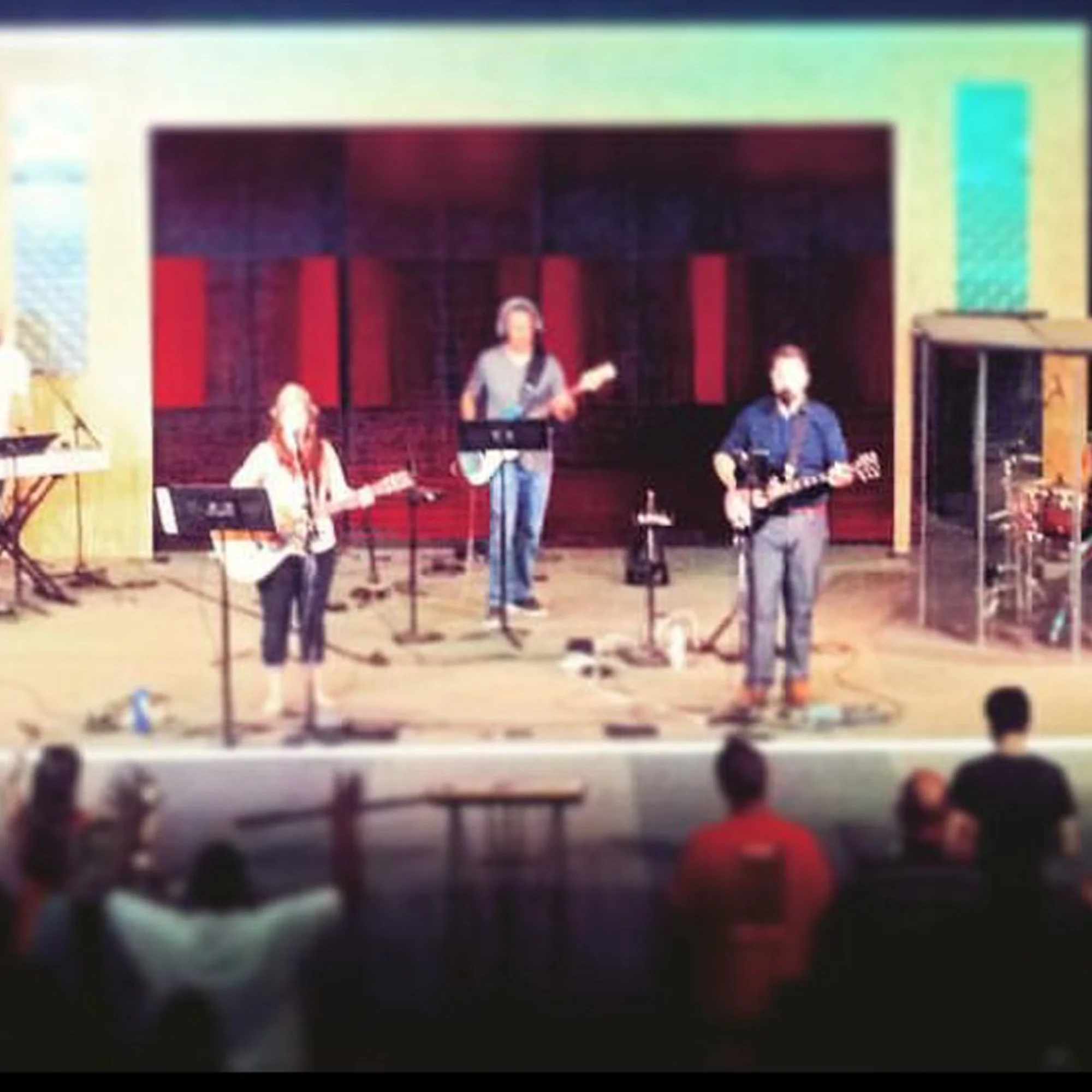 YC_Web_WorshipTeam.jpg