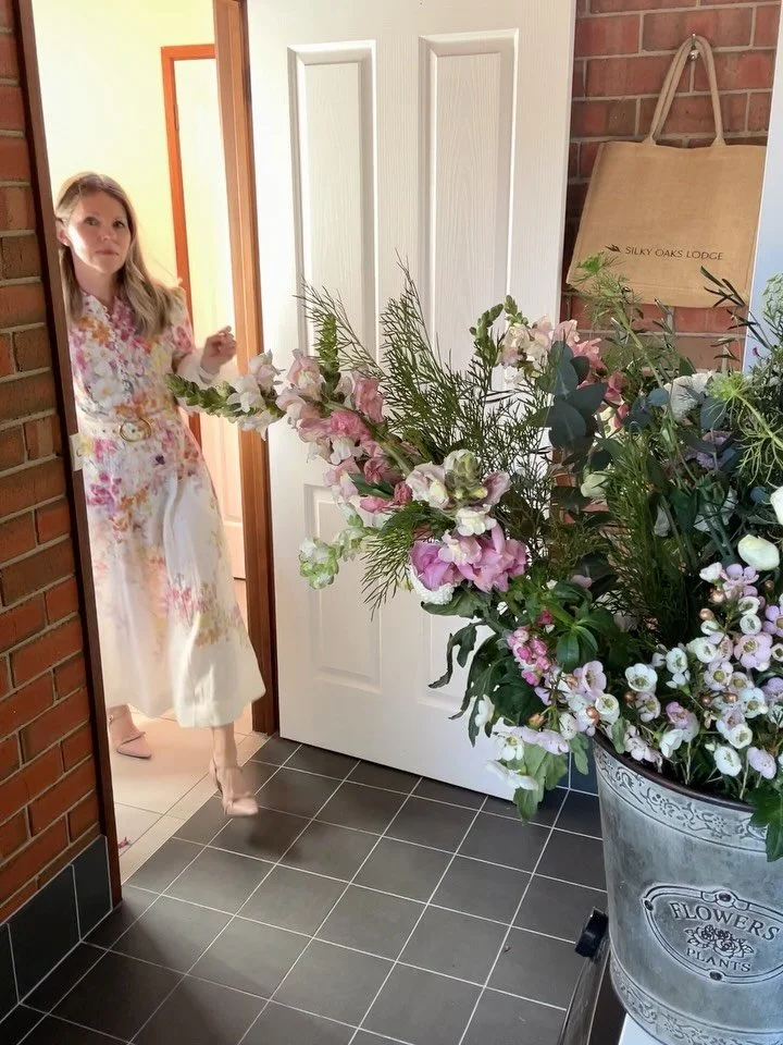 Spring is here🌸
I&rsquo;m so excited not only for the flowers but the energy Spring brings. 

Just looking around the garden I can feel and see the new energy. 

For me, Spring invites me to explore my curiosities, show up and blossom and bloom my w