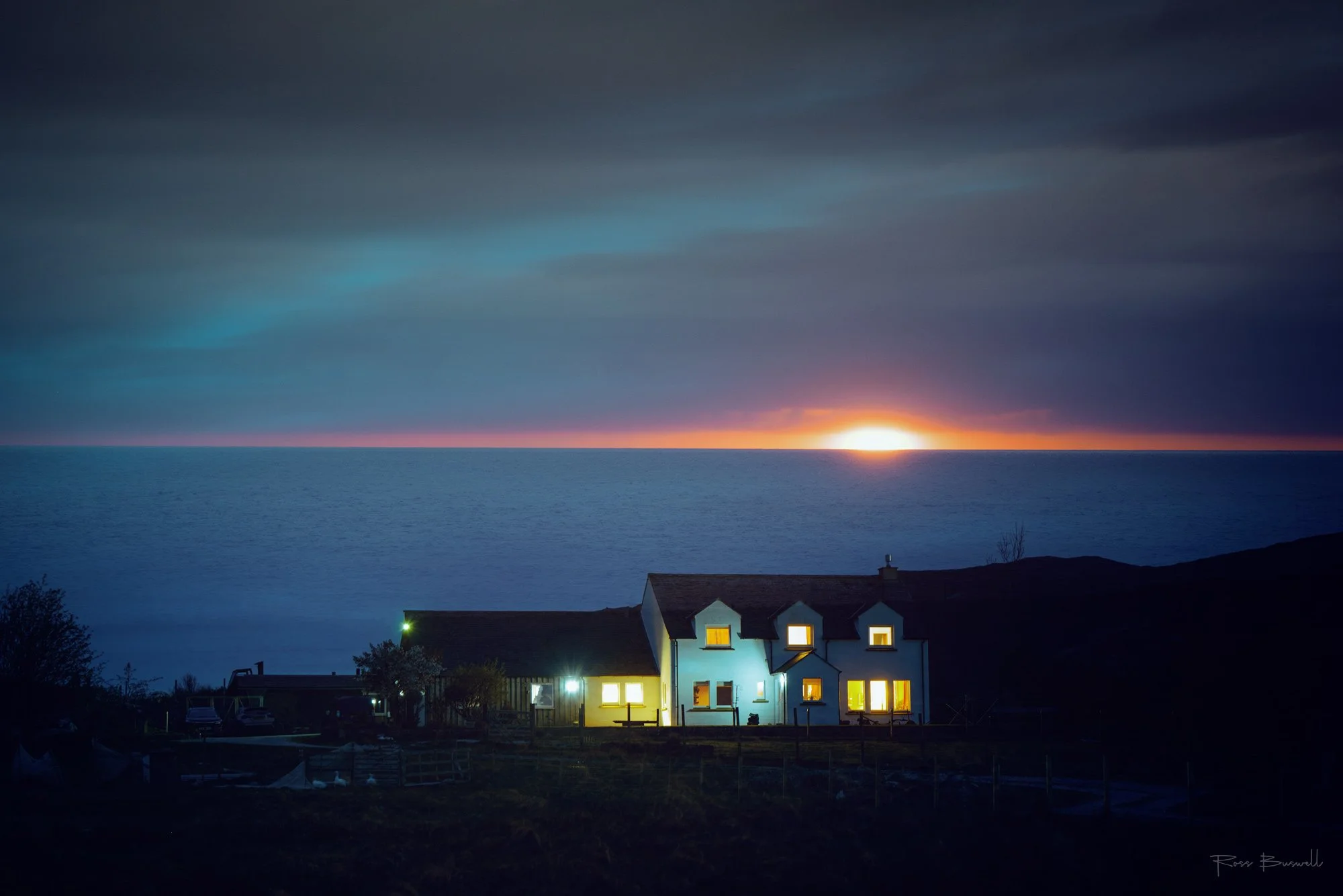 ATM_4350_Scotland_Backyard_Glow_w-sig.jpg