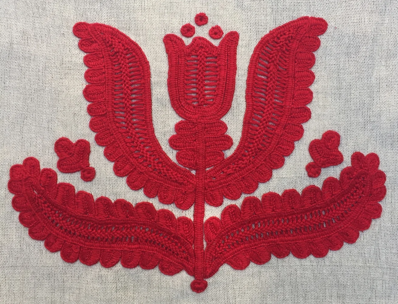 TW Hu II pillow-Lace.jpg