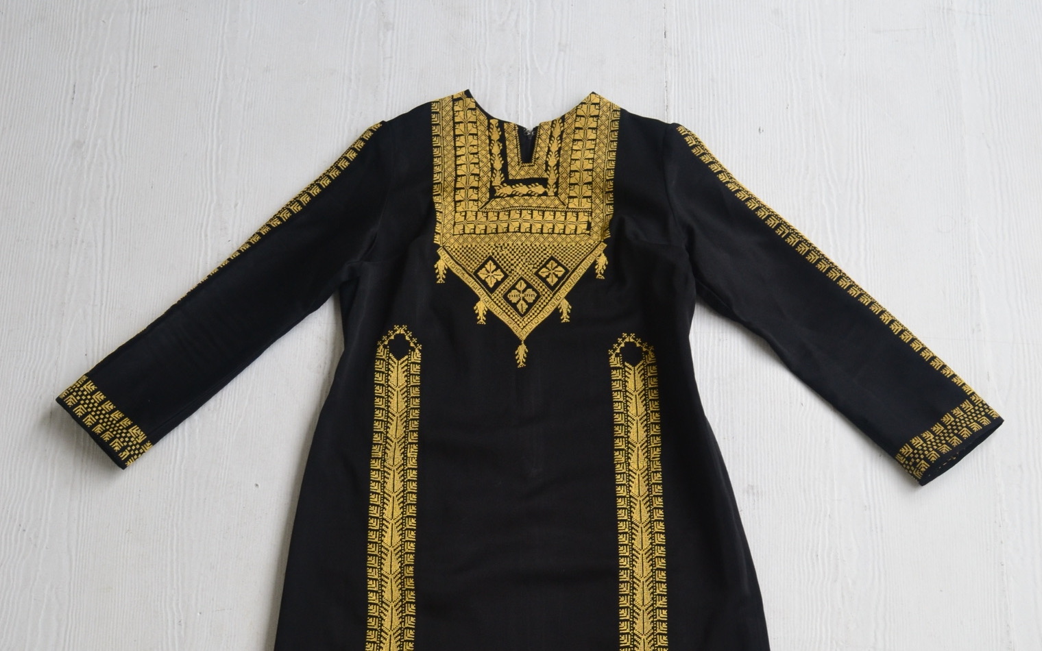 The Wheat Harvest Thobe, stitched by Feryal Abbasi-Ghnaim from the book “Tatreez & Tea”
