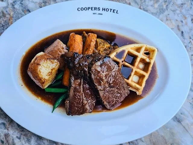 Not your average #sundayroast 
Its 2020 so we've elevated the classic roast beef dinner.

A waffle Yorkshire pudding (trust us its amazing) perfect for soaking up that pool of gravy on your plate.  48 hour marinated beef tri top roast which we serve medium rare. Surrounded by all the roast veg that makes a roast dinner complete 💯💯💯 Come in and try it for yourself 
#meetmeontherooftop #newtown #roast #sundayroast #innerwest #beef #newtradition #roastbeef